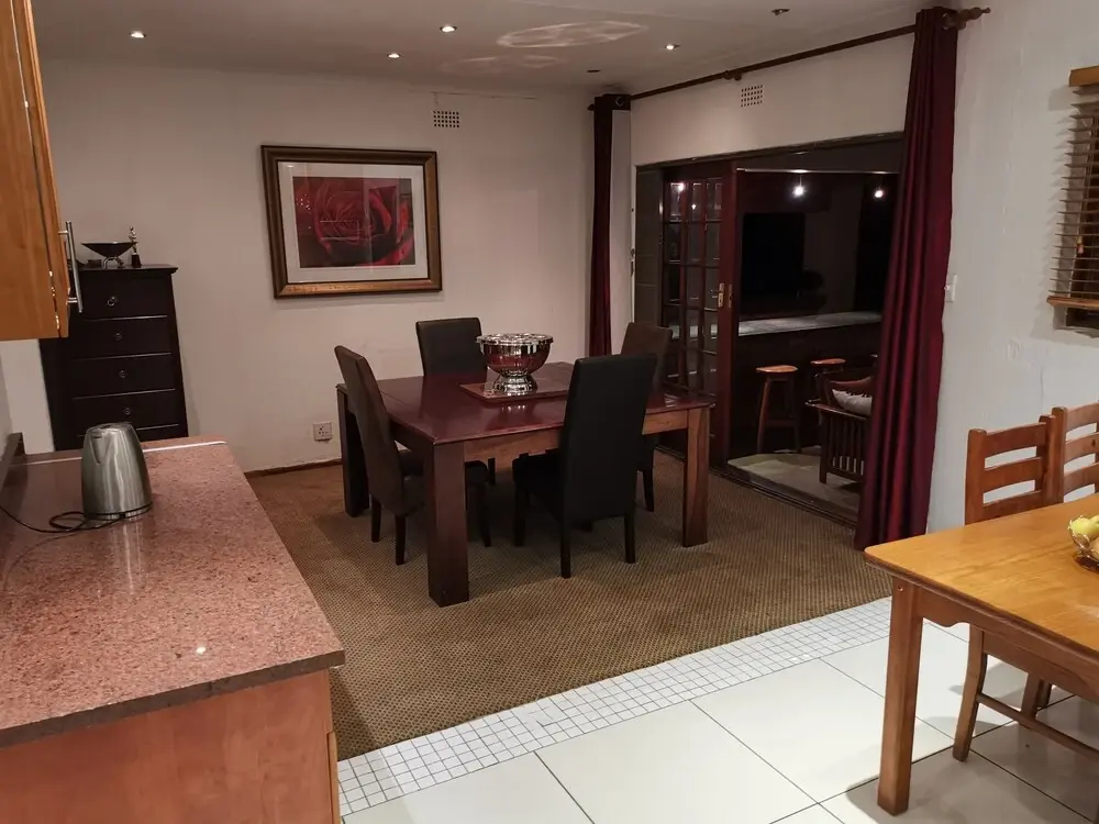 Photo - Paulshof Guesthouse - Hluhluwe Road Complex