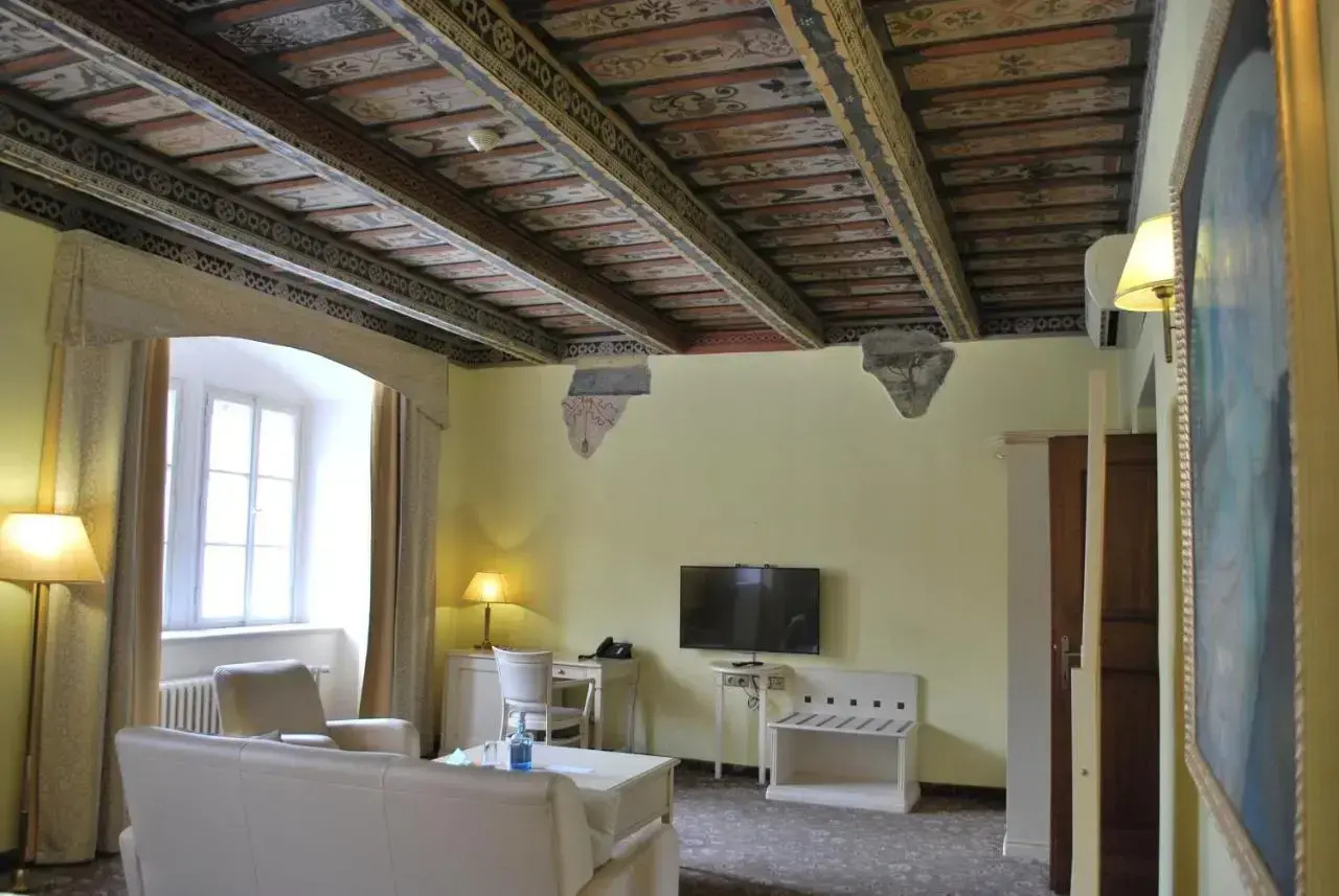 Photo - Metamorphis Hotel