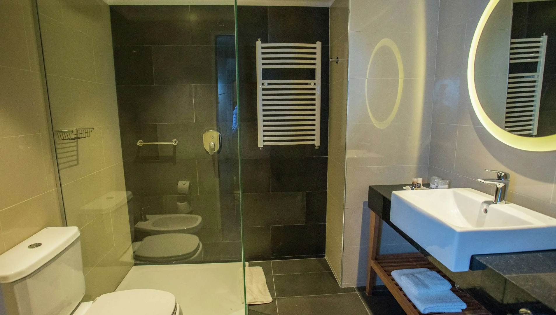 Photo - Hampton by Hilton Bariloche