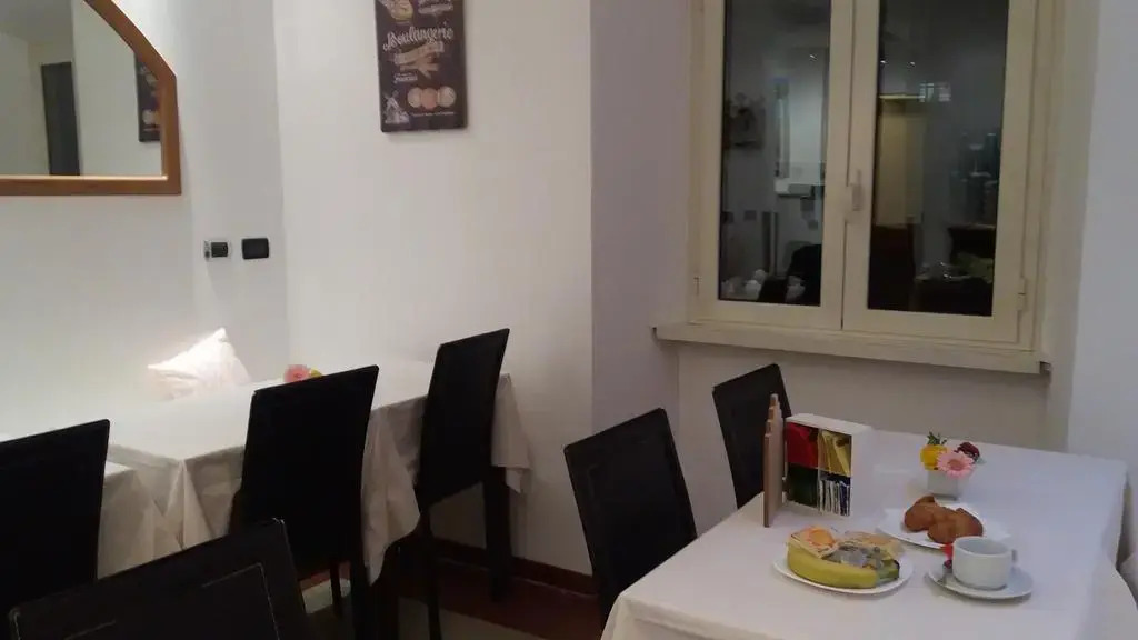 Photo - Hotel Louisiana