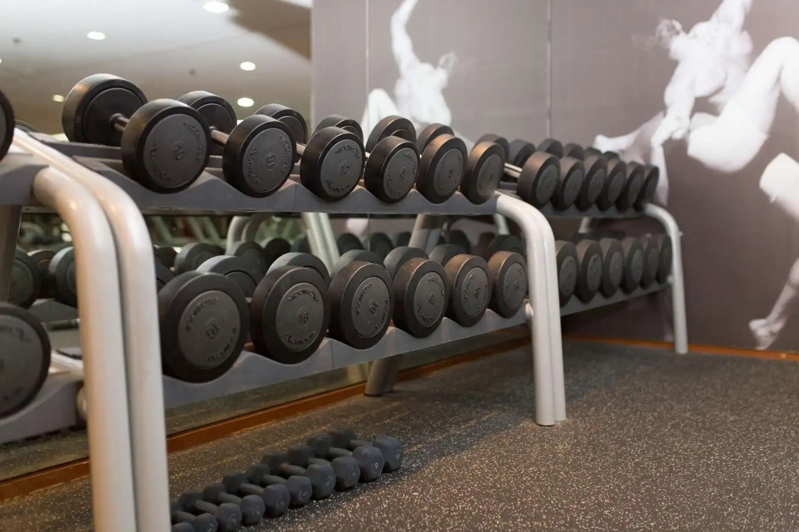 Photo - Discovery Suites Manila, Philippines