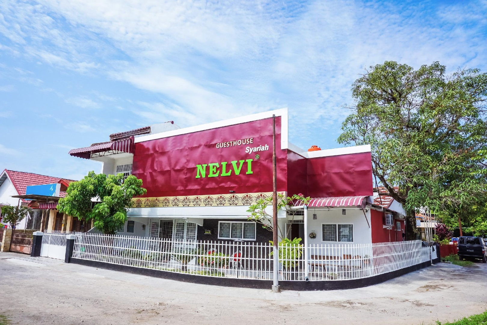 Hotel O Jalan Jenderal Sudirman Near Imam Bonjol Square Formerly Nelvi Guest House