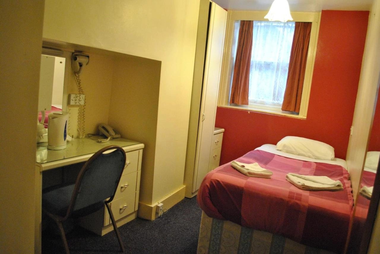 Photo - Guilford House Hotel