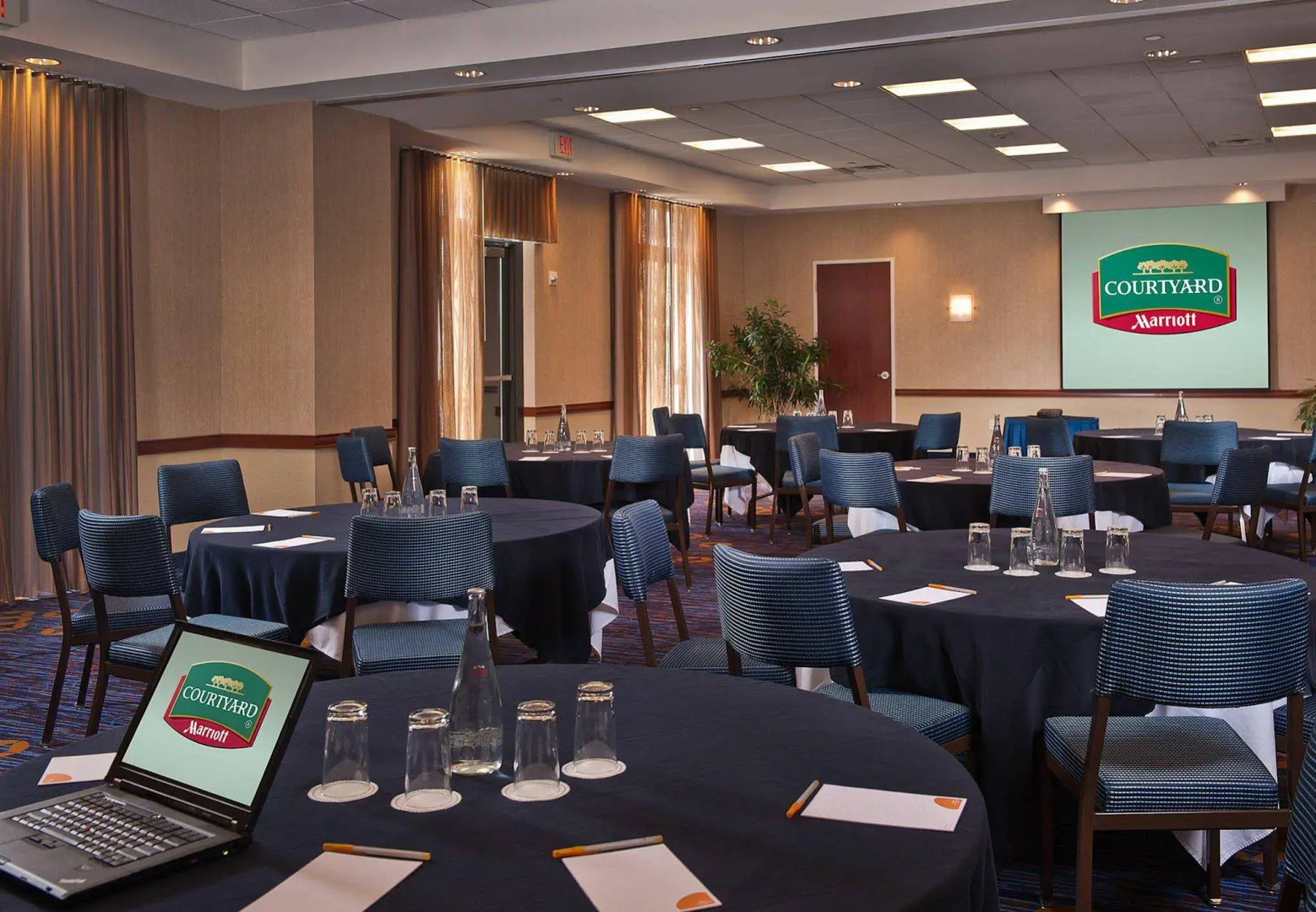 Foto - Courtyard by Marriott Dunn Loring Fairfax