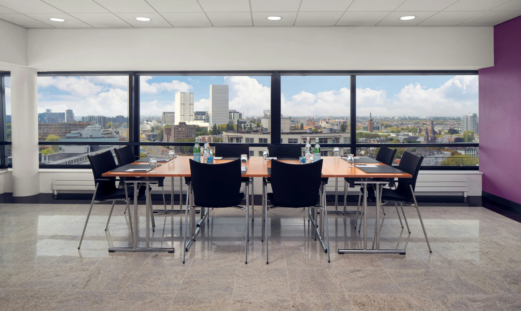 Foto - DoubleTree by Hilton Rotterdam Centre Hotel