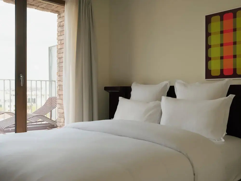 Foto - Edgar Suites - Église