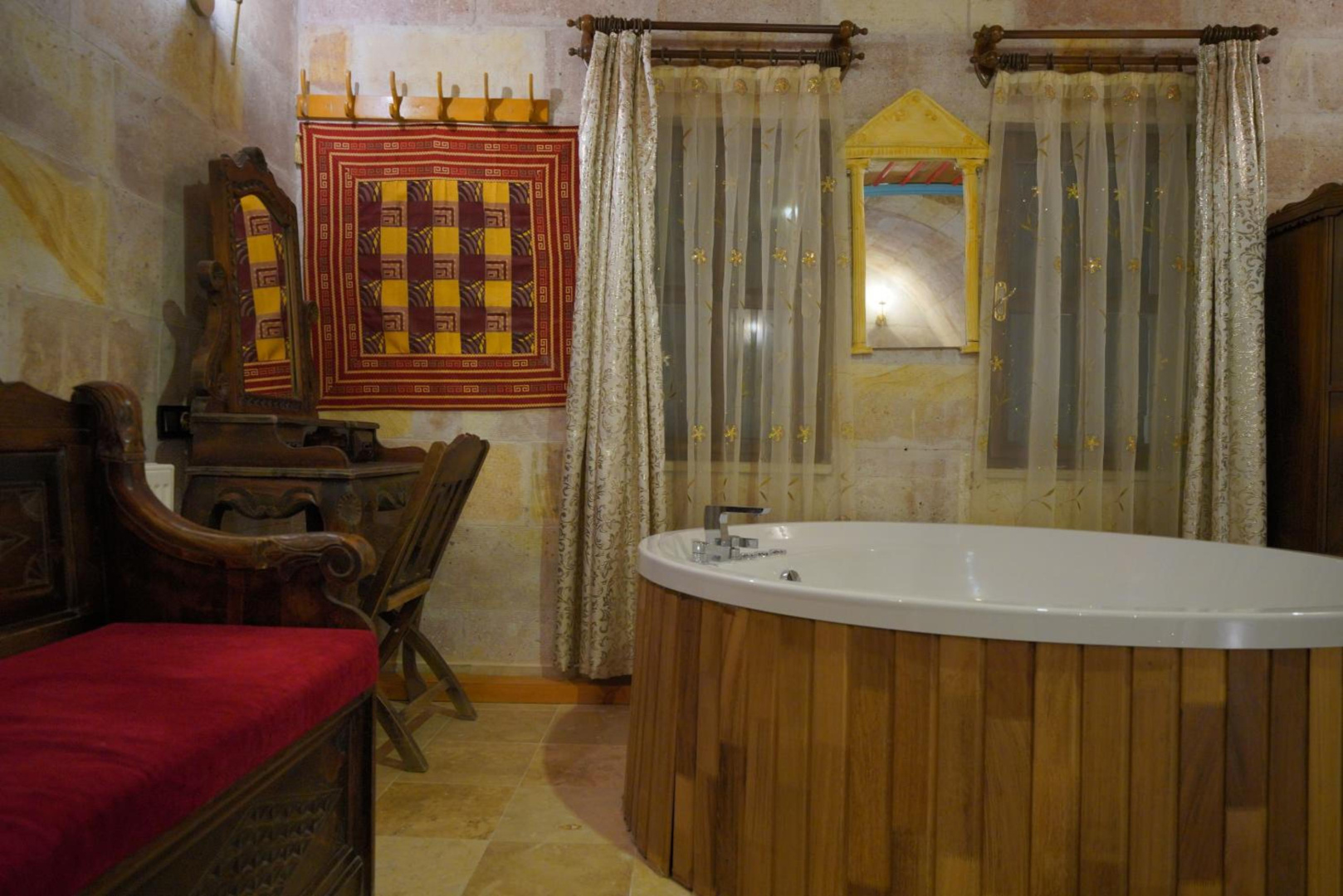 Photo - Travel Inn Cave Hotel