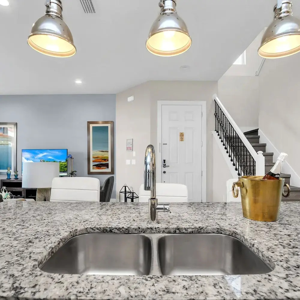 Foto - 5 BR 6 BA Luxury Villa 5 min to Disneyworld Hot Tub & BBQ 112