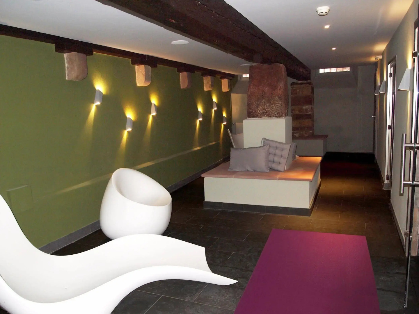 Foto - Logis Hôtel Restaurant Au Cerf d'Or