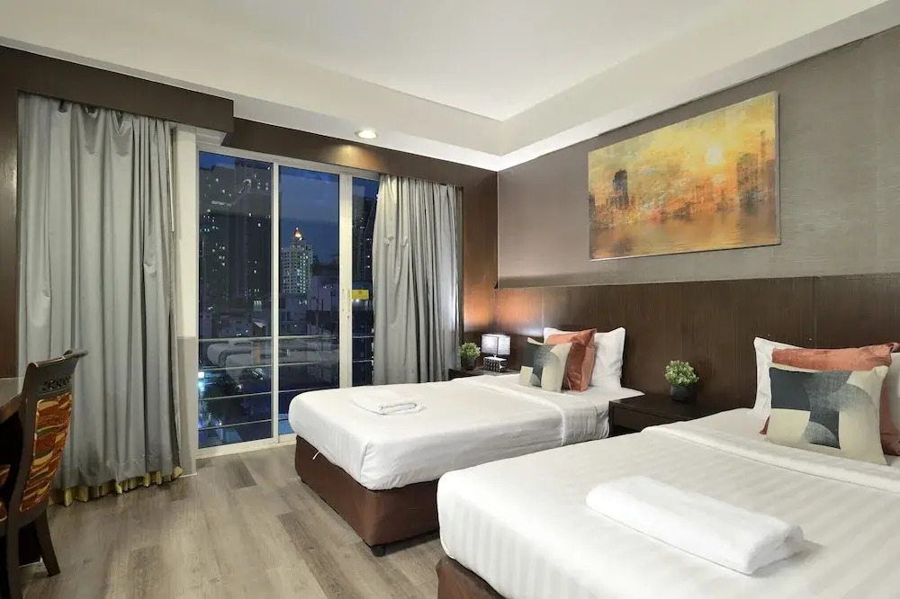 Photo - Tori crown hotel