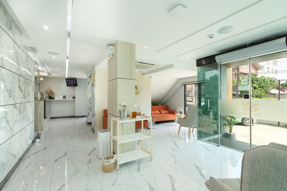 Foto - The Riski Hotel at Bangphlat Station SHA