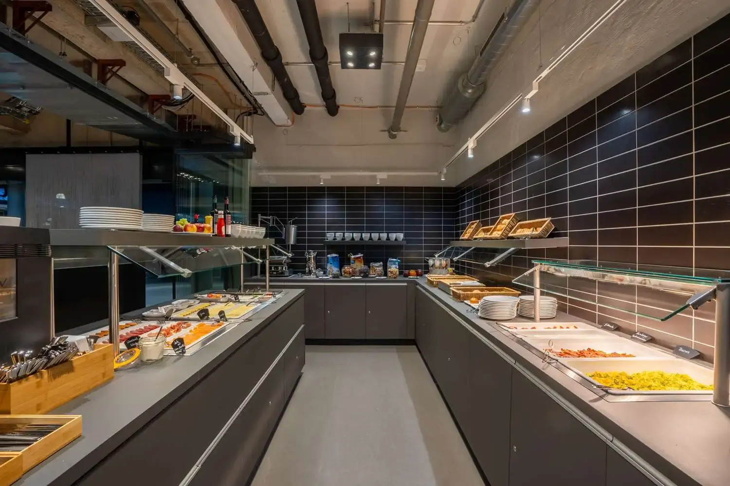 Foto - V8 Hotel Köln at MOTORWORLD