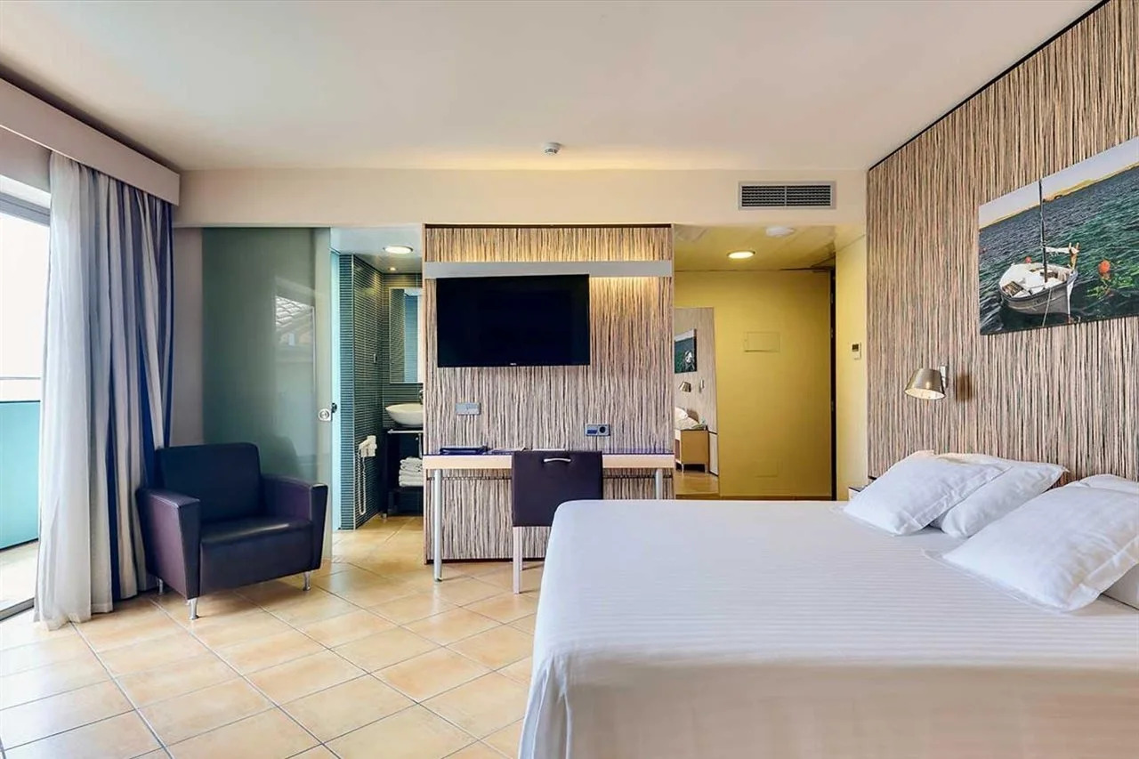 Photo - Seth Punta Prima