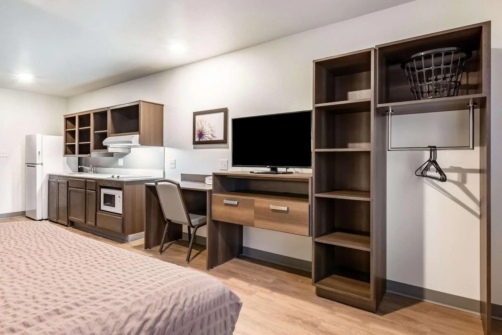 Photo - WoodSpring Suites Indianapolis Airport South