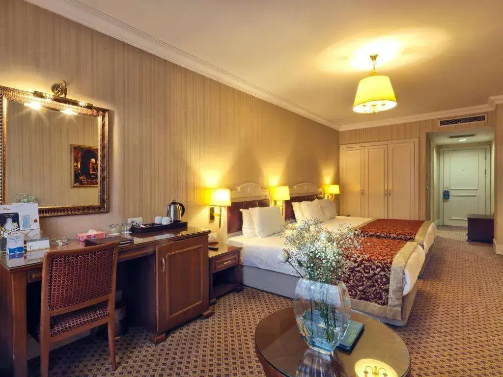 Photo - Taksim Metropark Hotel