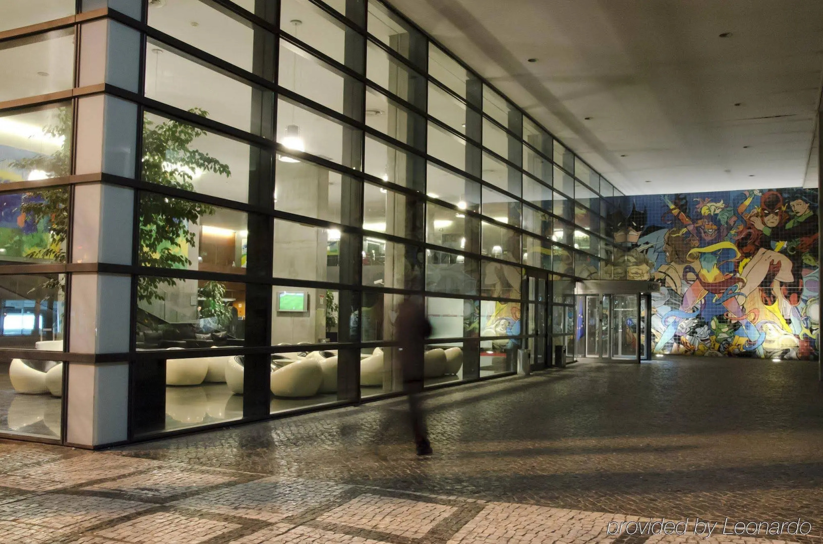 Photo - VIP Executive Arts Hotel