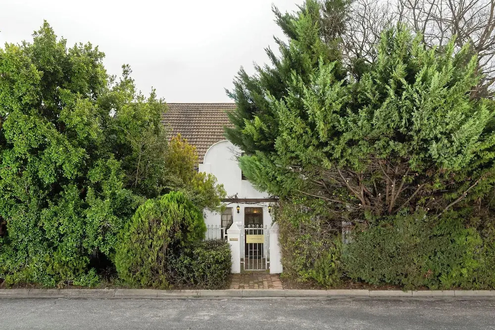Photo - Gable Manor