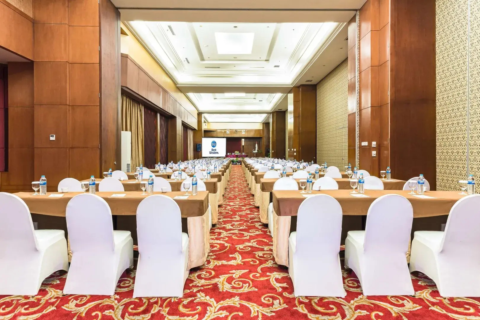 Foto - Best Western Mangga Dua Hotel & Residence