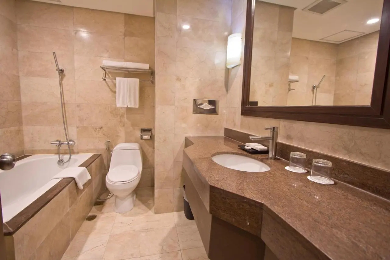 Photo - Crown Regency Hotel Makati