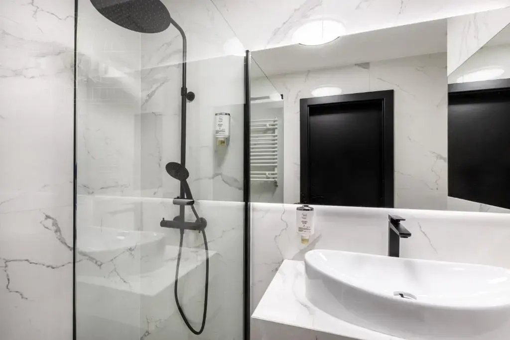 Photo - Fragola Apartments Rajska 3 - modern studios, park