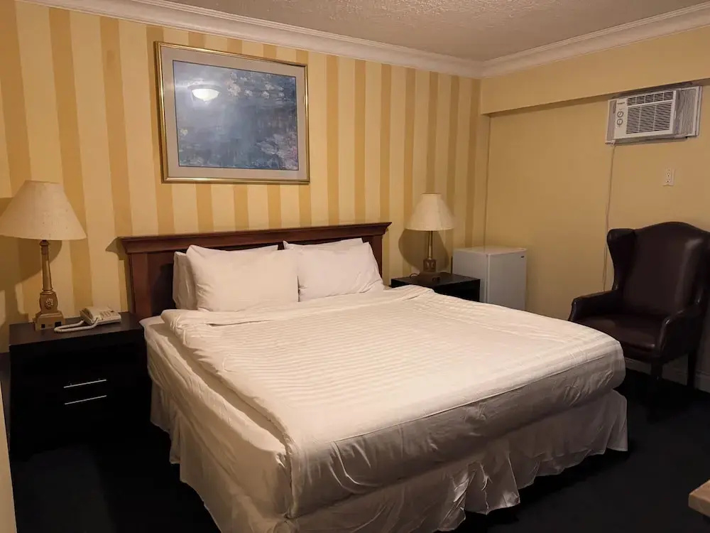 Photo - Island Travel Inn