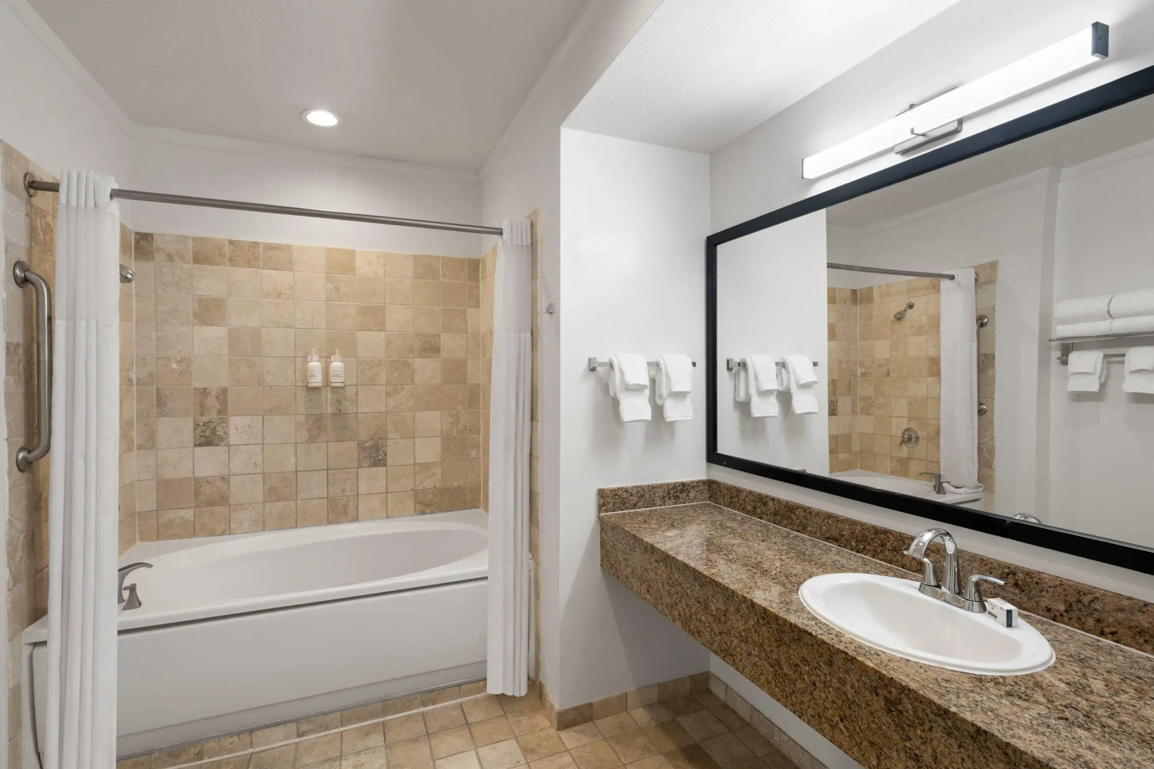 Foto - Ramada Suites by Wyndham San Diego Hotel Circle Area