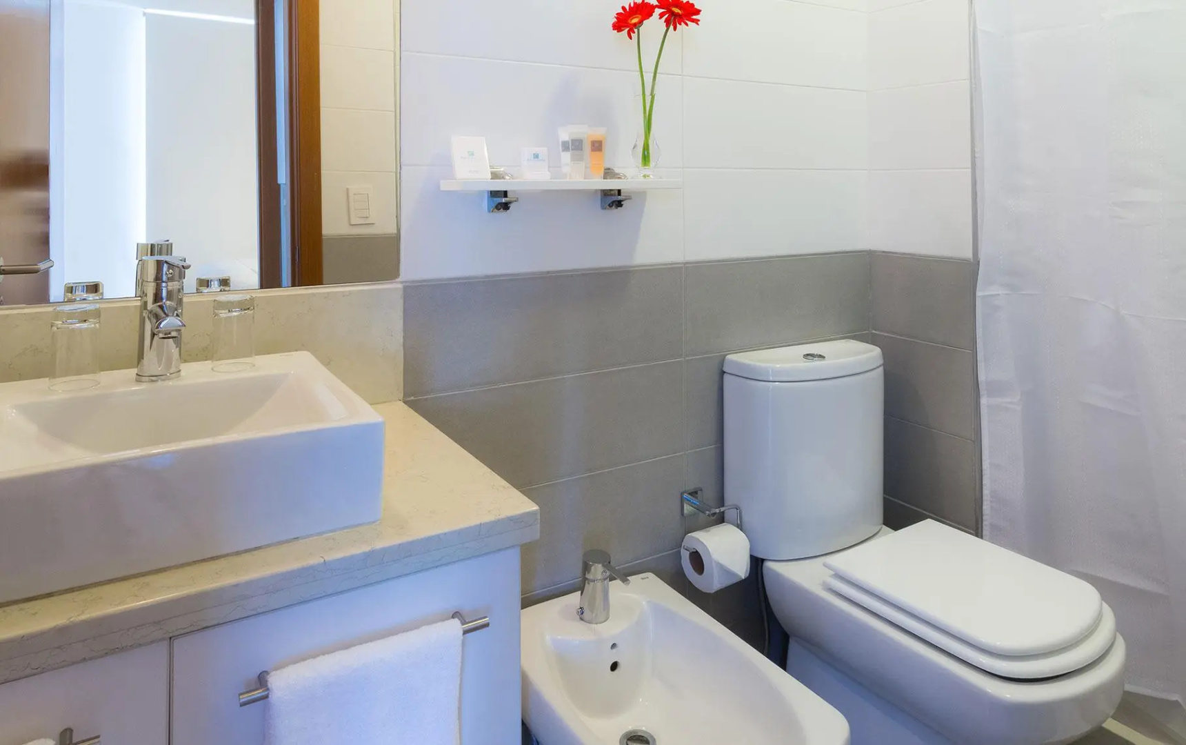 Foto - Real Colonia Hotel & Suites
