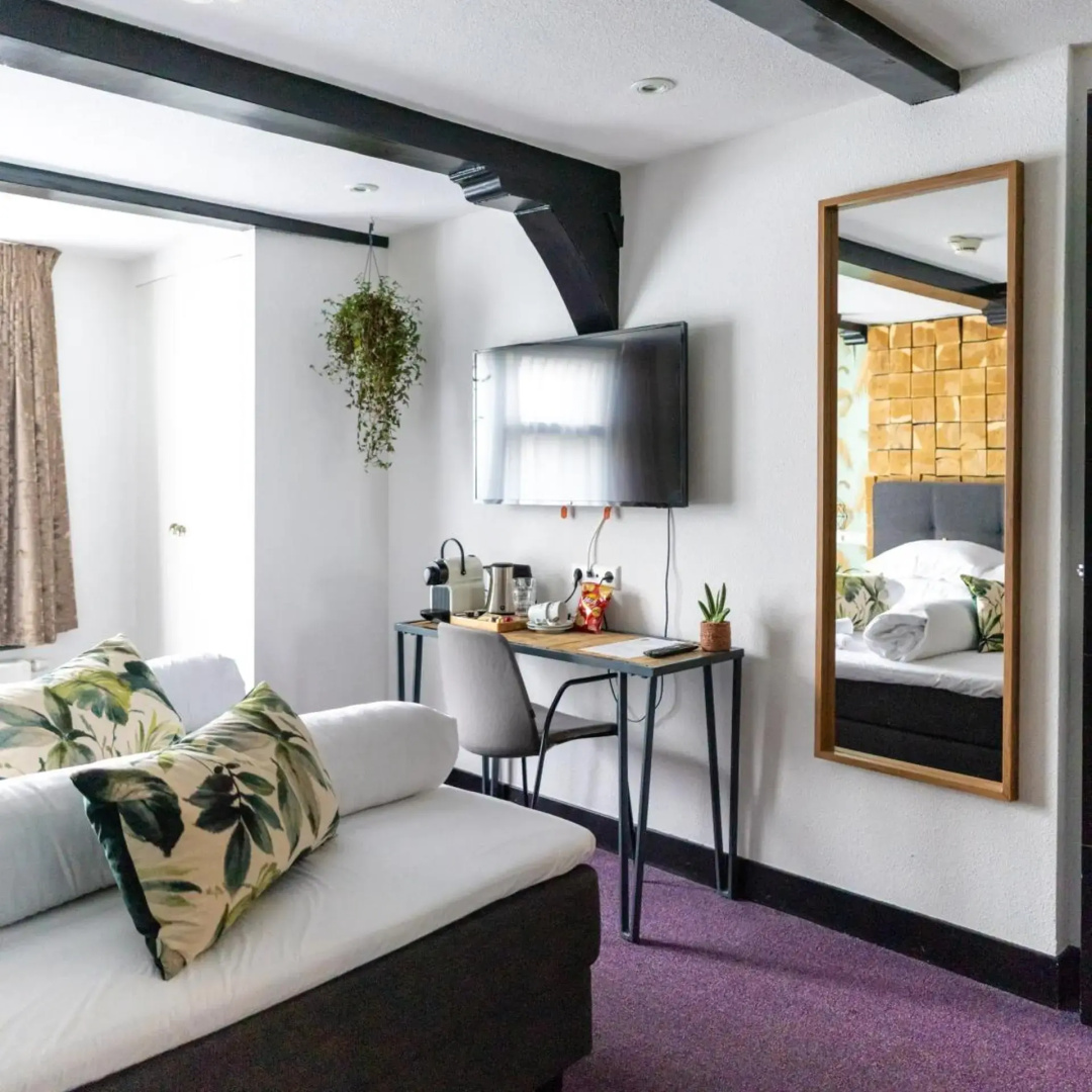 Photo - Wolf Hotel 