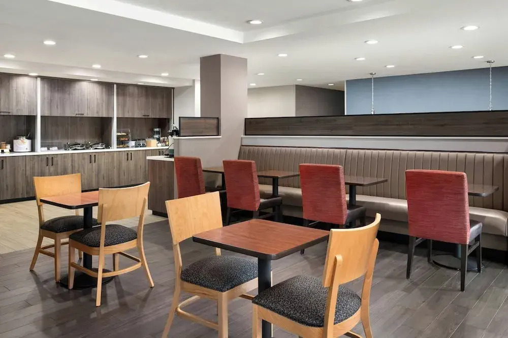 Photo - TownePlace Suites by Marriott Houston Hobby Airport