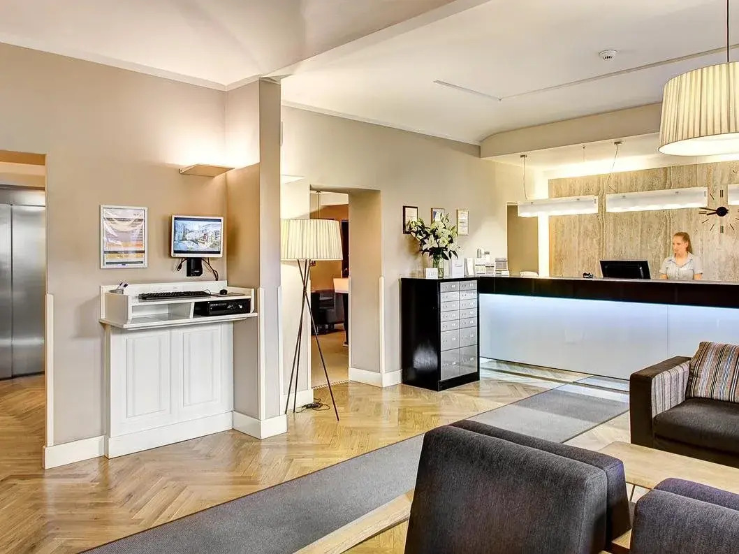 Foto - Three Crowns Hotel