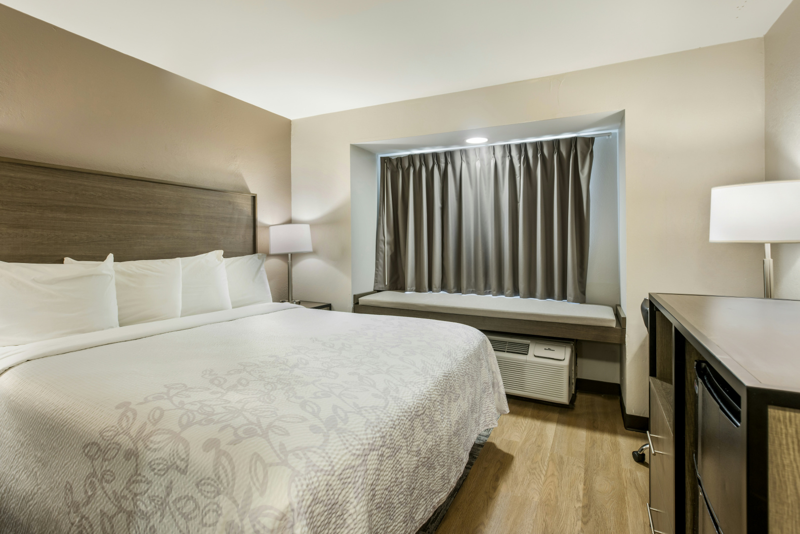 Photo - Red Roof Inn PLUS+ & Suites Savannah - I-95