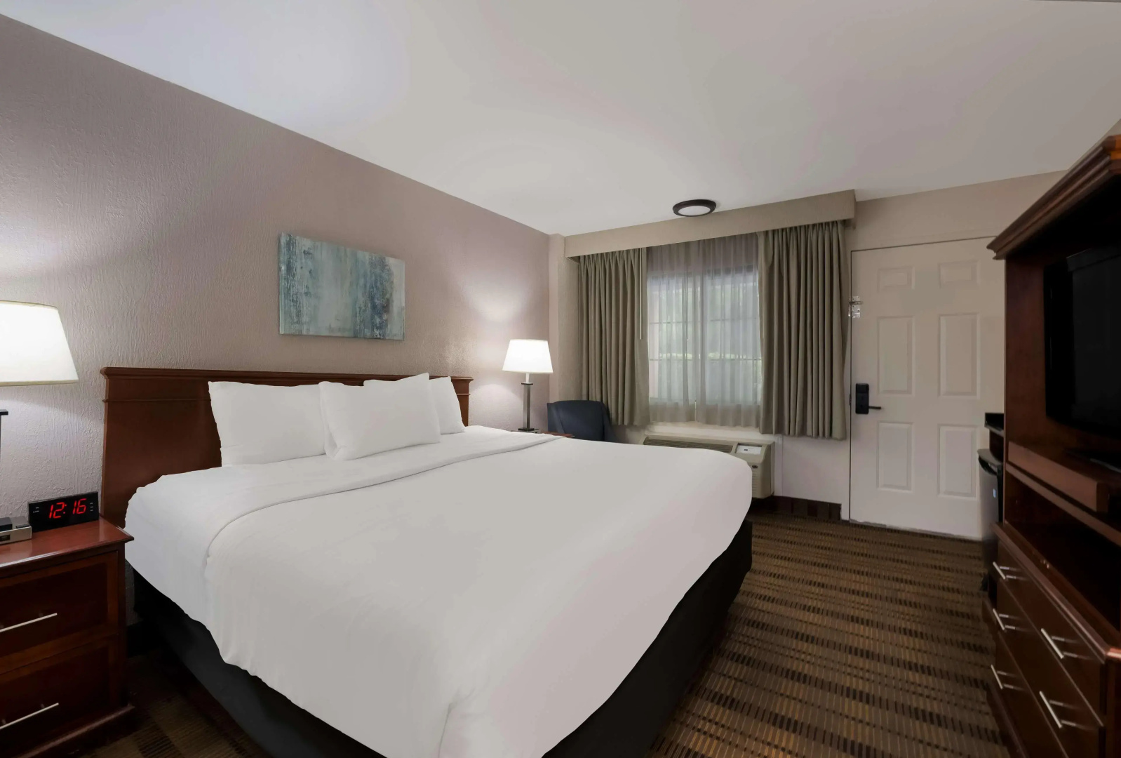 Photo - SureStay Plus by Best Western Woodbury Inn
