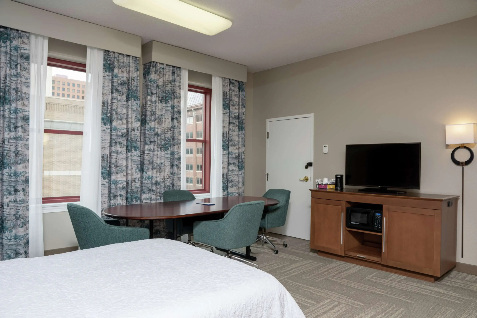 Photo - Hampton Inn Indianapolis Downtown Across from Circle Centre