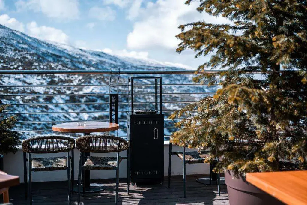 Photo - The Mountains Hotel