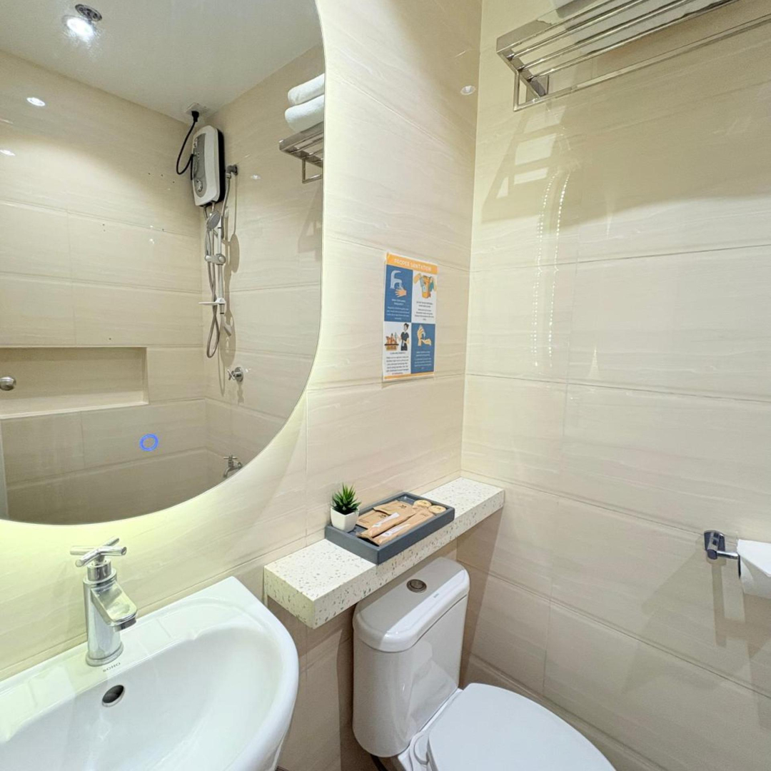 Photo - Pacific Park Hotel