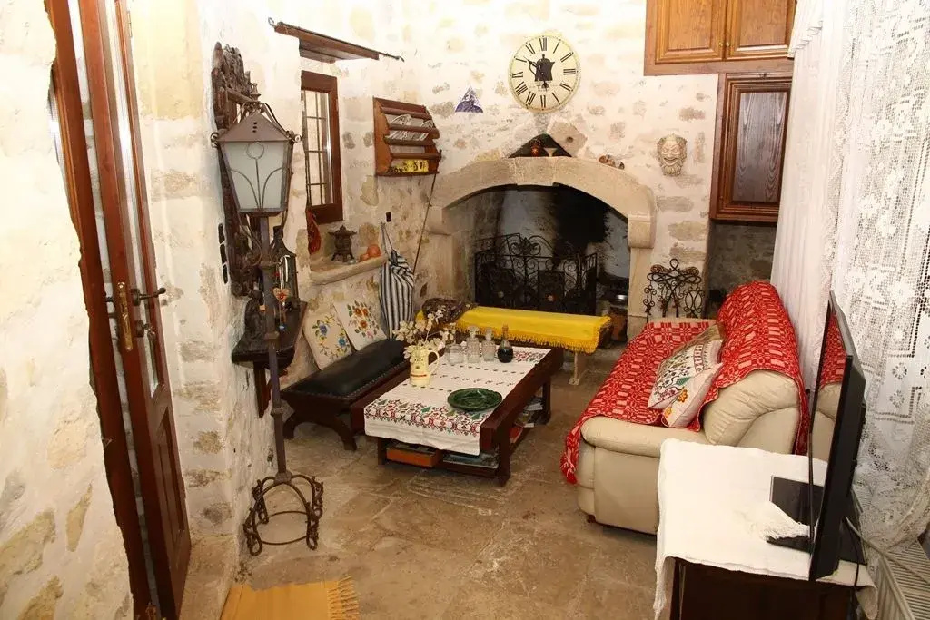 Photo - Traditional Cretan Houses,Agios Myronas