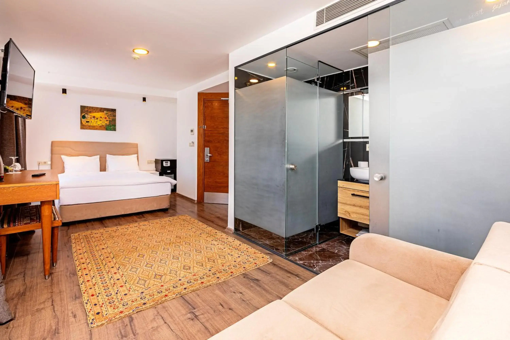 Photo - Neda Hotel