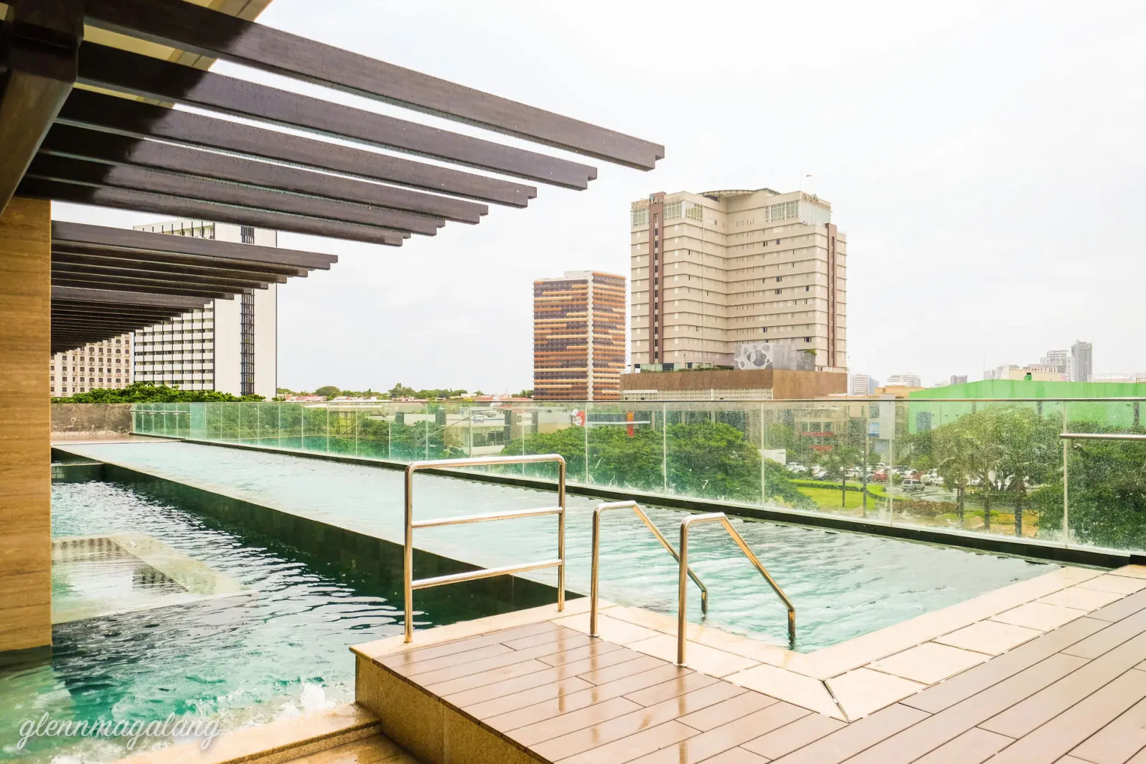 Foto - Somerset Alabang Manila