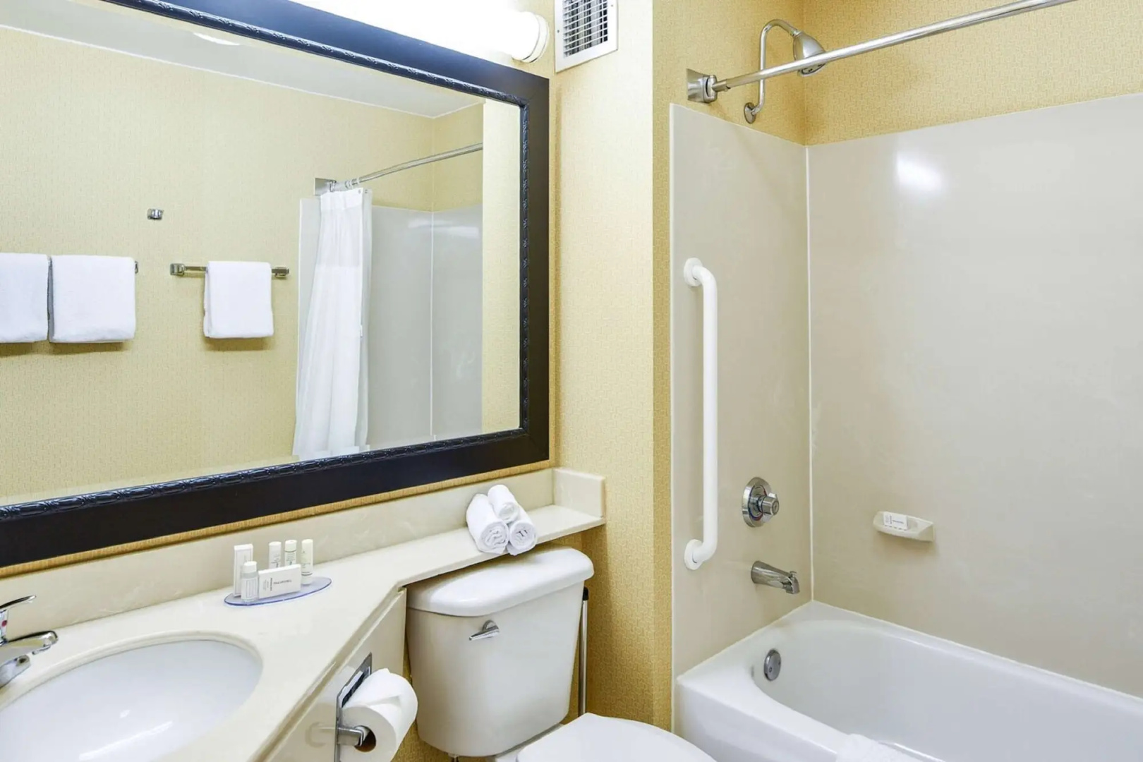 Foto - SureStay Hotel by Best Western Ontario Airport