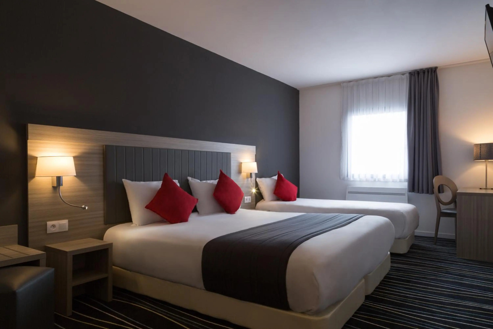 Photo - The Originals City, Marne-la-Vallée Est, Meaux ,GLASSY HOTEL