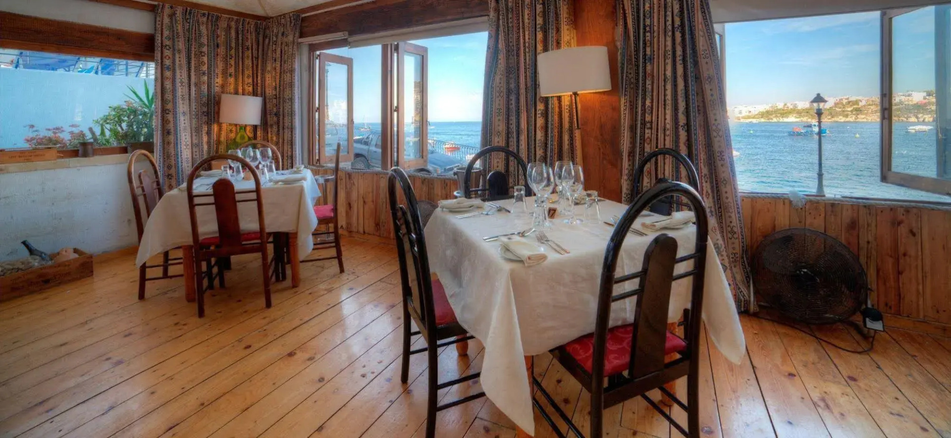 Foto - Ambassador Hotel