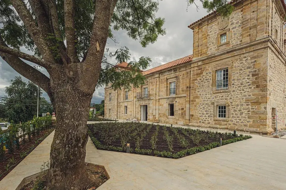 Photo - Palacio de los Acevedo