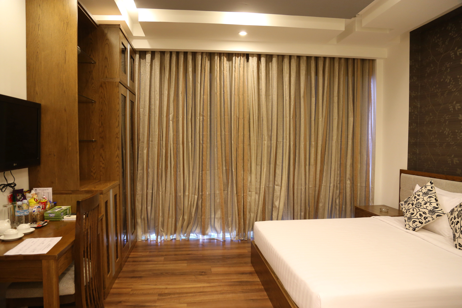 Photo - Valentine Hotel