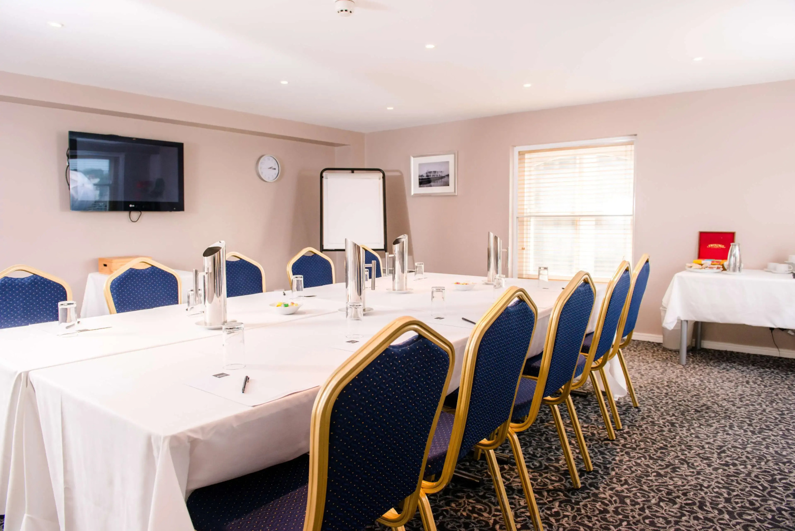 Foto - Royal Hotel Cardiff by Belvilla