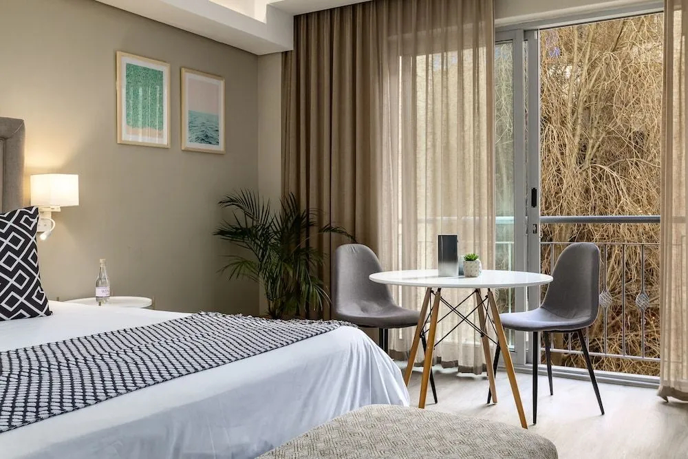 Photo - WINK Aparthotel Foreshore