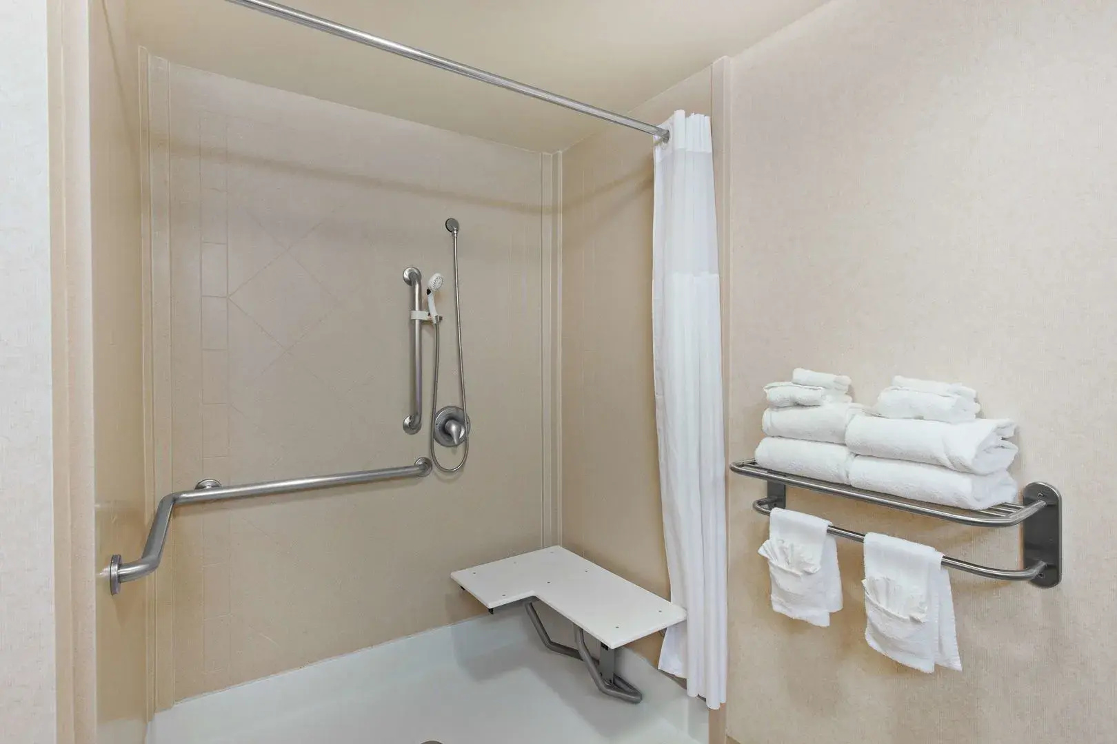 Foto - Hampton Inn & Suites Oakland Airport-Alameda