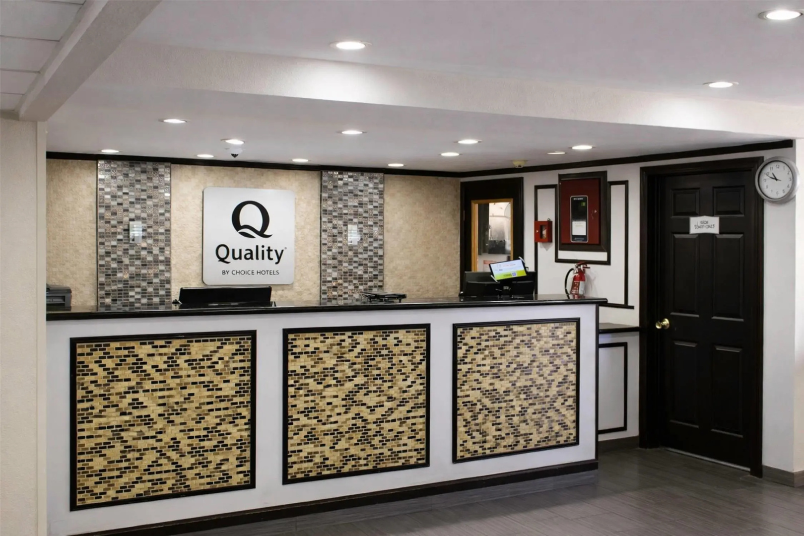 Photo - Quality Inn DFW Airport North