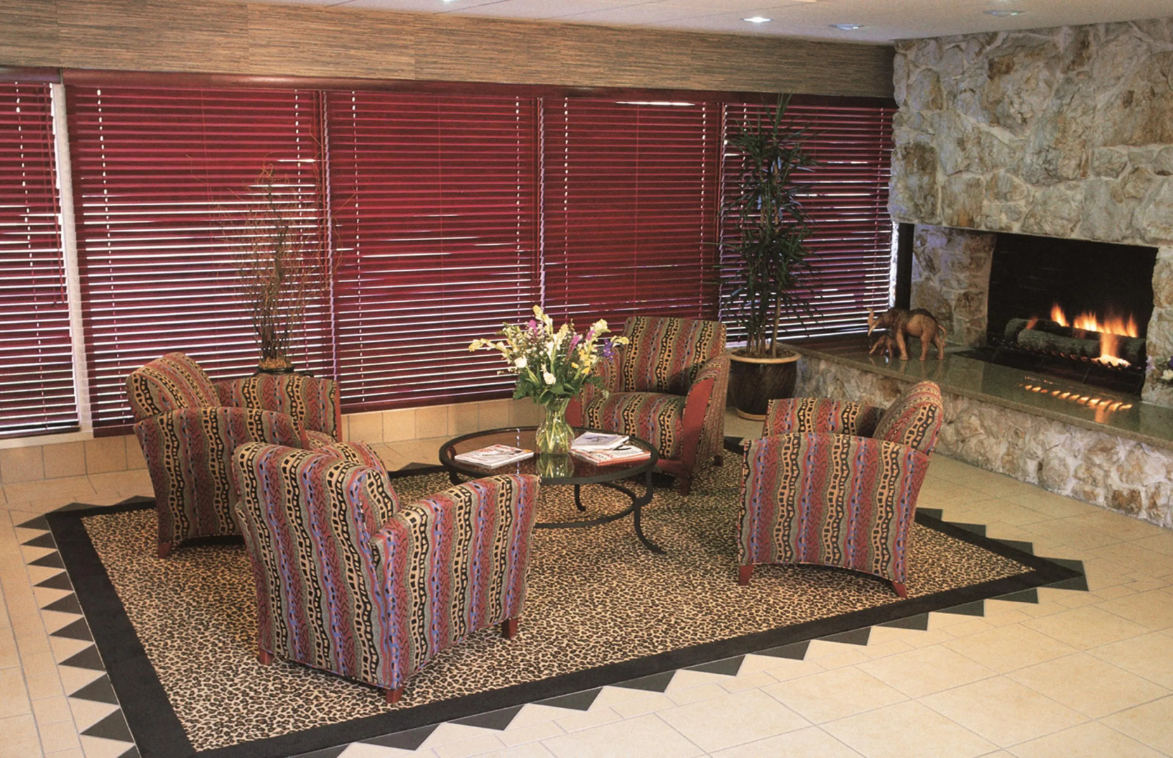 Photo - Safari Inn Burbank-Universal, a Coast Hotel