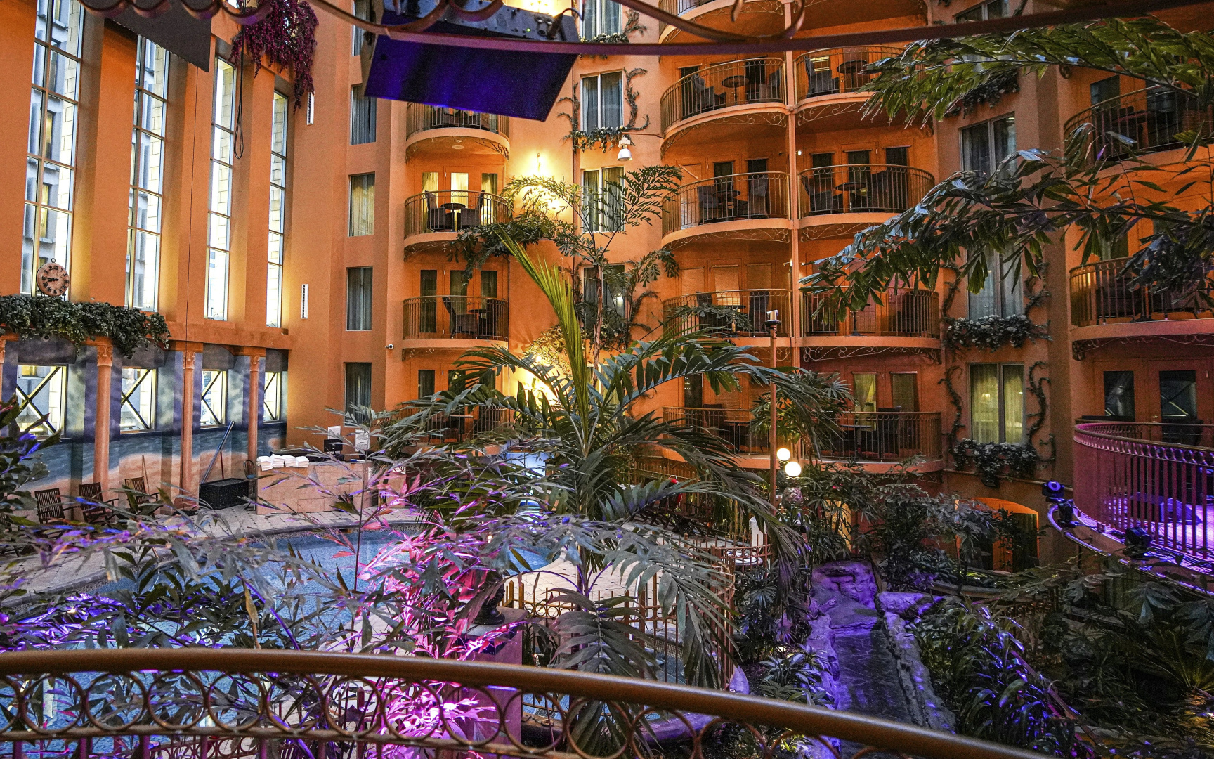 Foto - Hôtel Palace Royal Centre-Ville par JARO