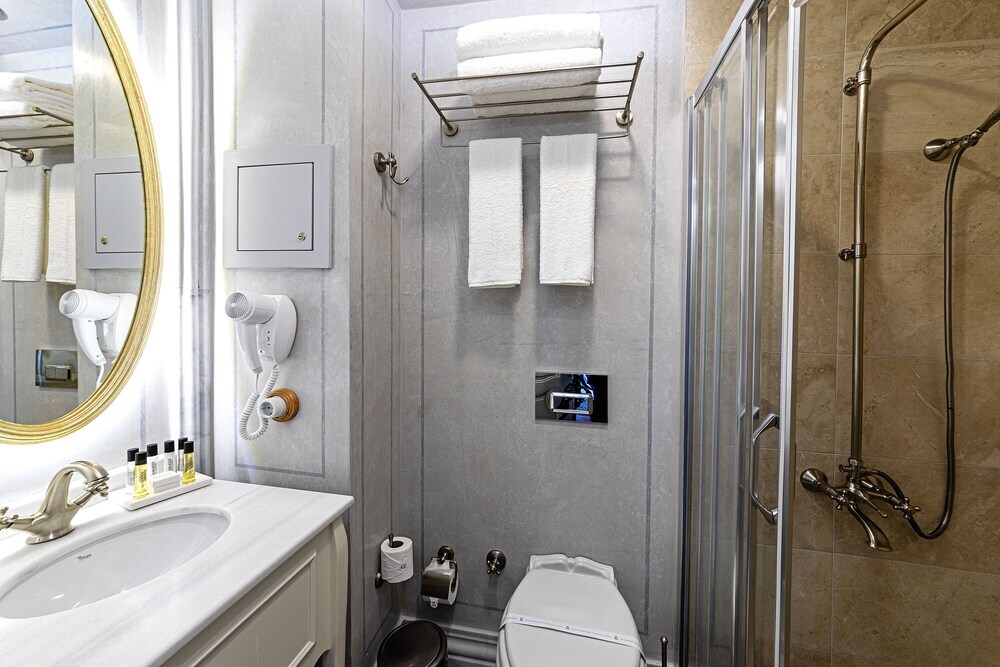 Photo - Meroddi Barnathan Hotel